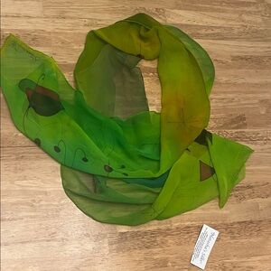 Elegant Green Silk Scarf